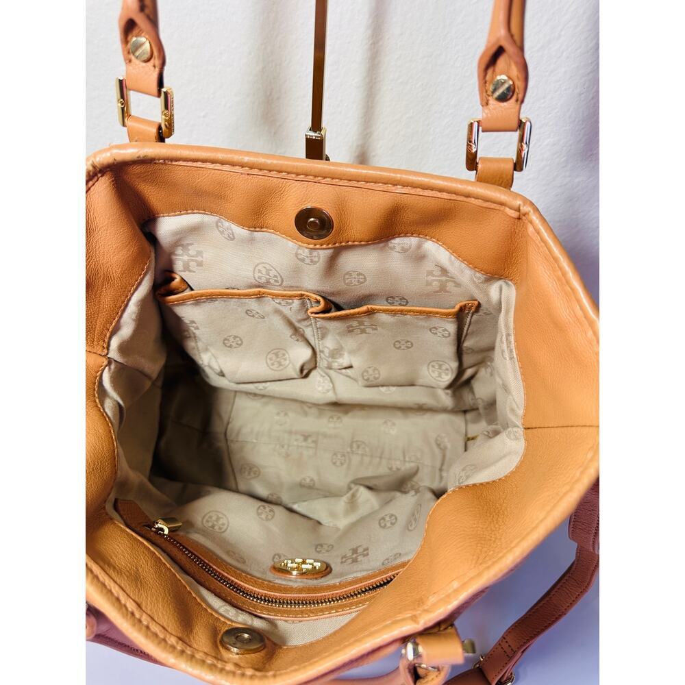 Tory Burch 2 way bag - Picture 2 of 13